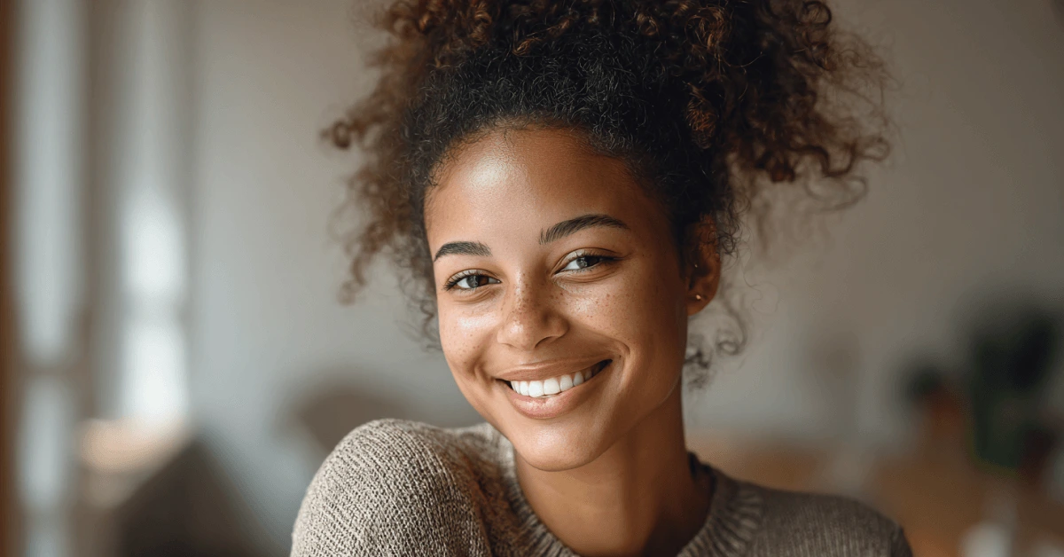 A Dentist’s Guide to Natural Teeth Whitening That Actually Works (And What to Avoid)